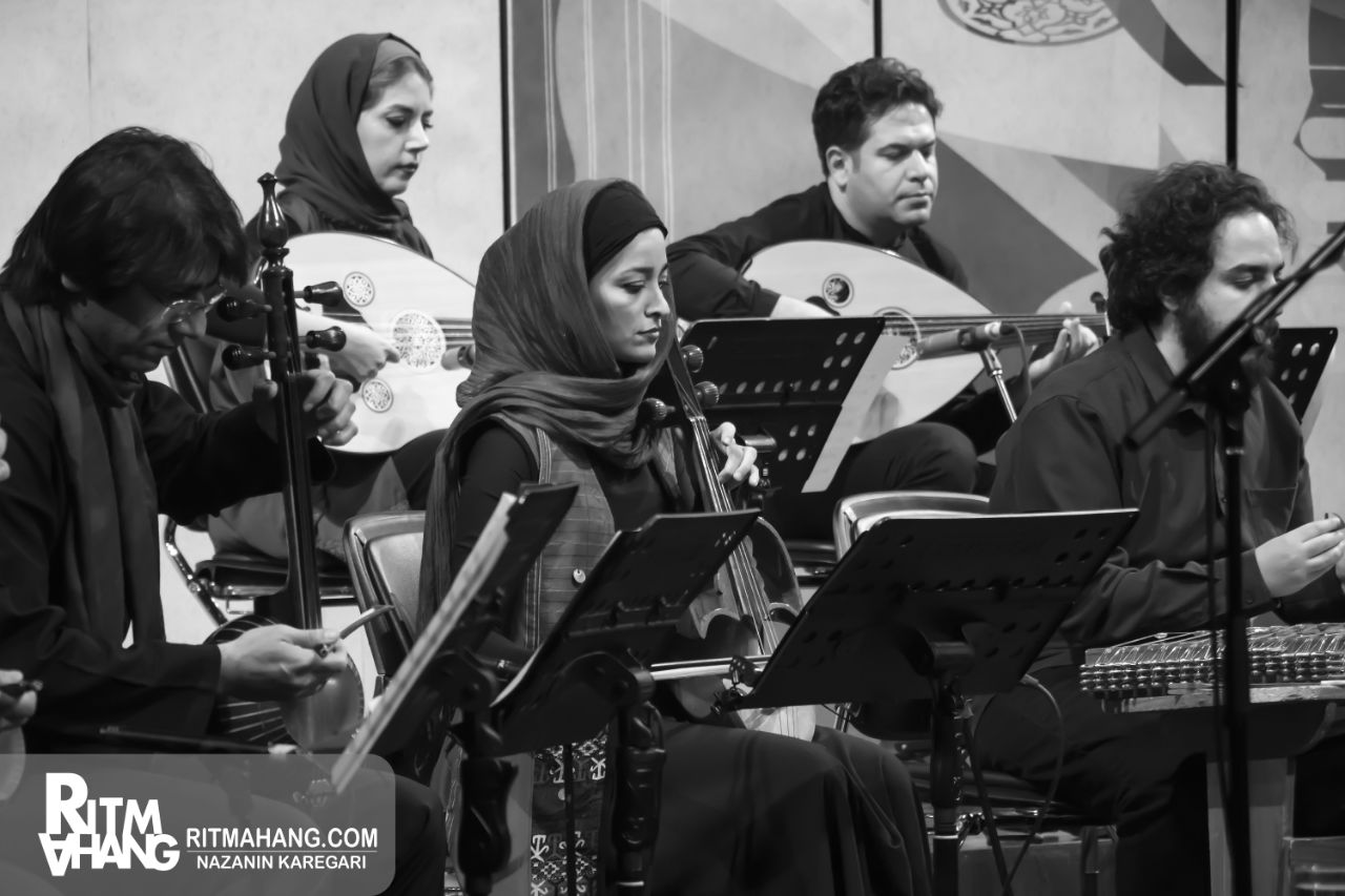 اجرای ارکستر سازهای ملی ایران به خوانندگی علی اکبر اکبری در دومین شب جشنواره موسیقی فجر