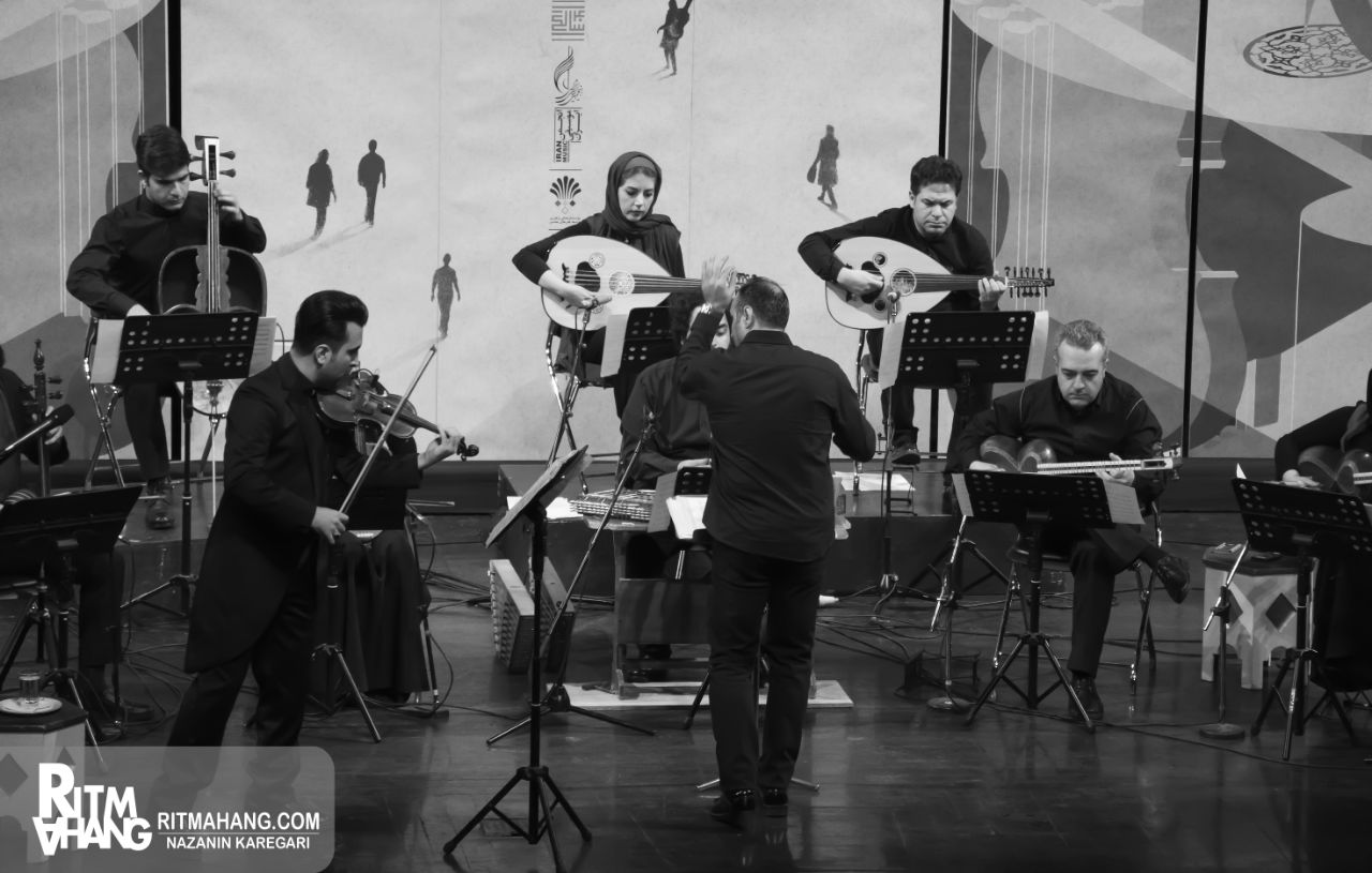 اجرای ارکستر سازهای ملی ایران به خوانندگی علی اکبر اکبری در دومین شب جشنواره موسیقی فجر